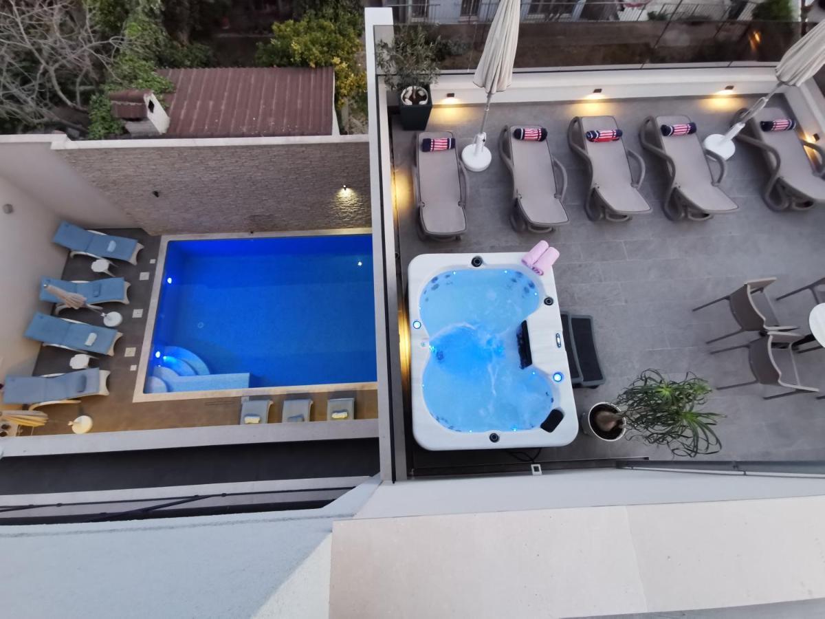Luxury Pino Penzión pre hostí